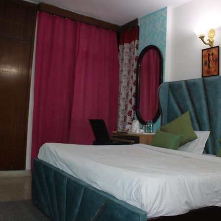 Awasthi Kozi Stays B&B - Closest To Vfs New Delhi Bagian luar foto