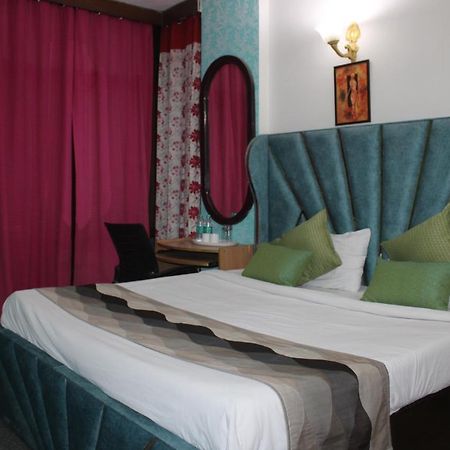 Awasthi Kozi Stays B&B - Closest To Vfs New Delhi Bagian luar foto