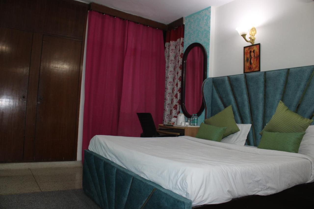Awasthi Kozi Stays B&B - Closest To Vfs New Delhi Bagian luar foto